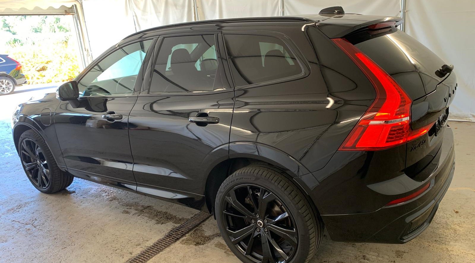 Volvo XC60 Plus Black Edition Recharge Plug-In Hybrid AWD 9