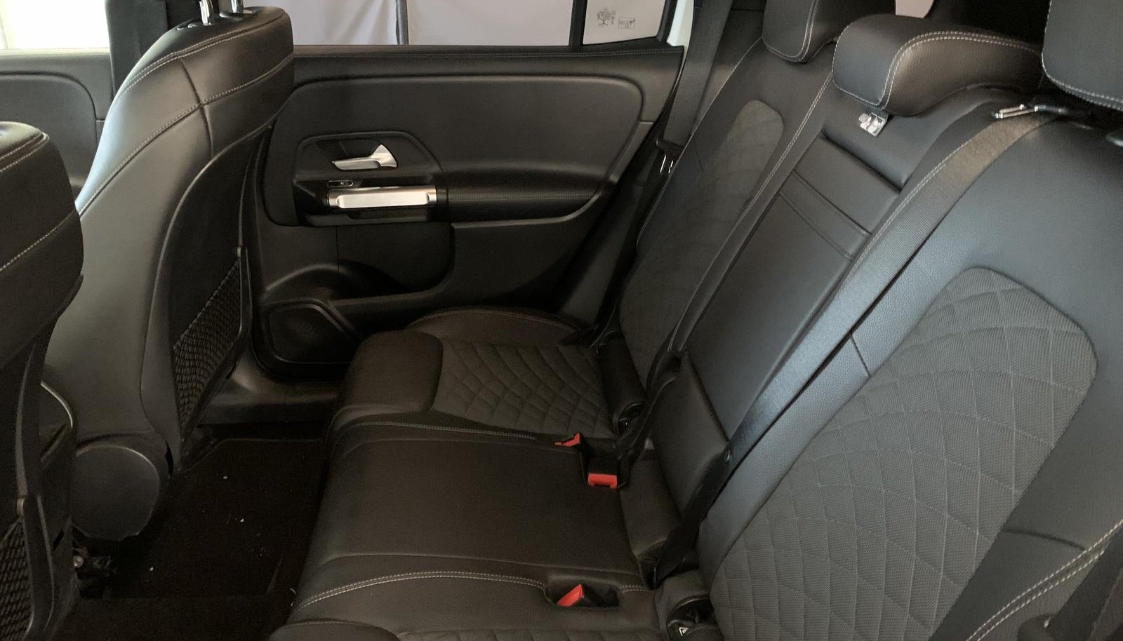Mercedes-Benz GLB GLB 200 d 10