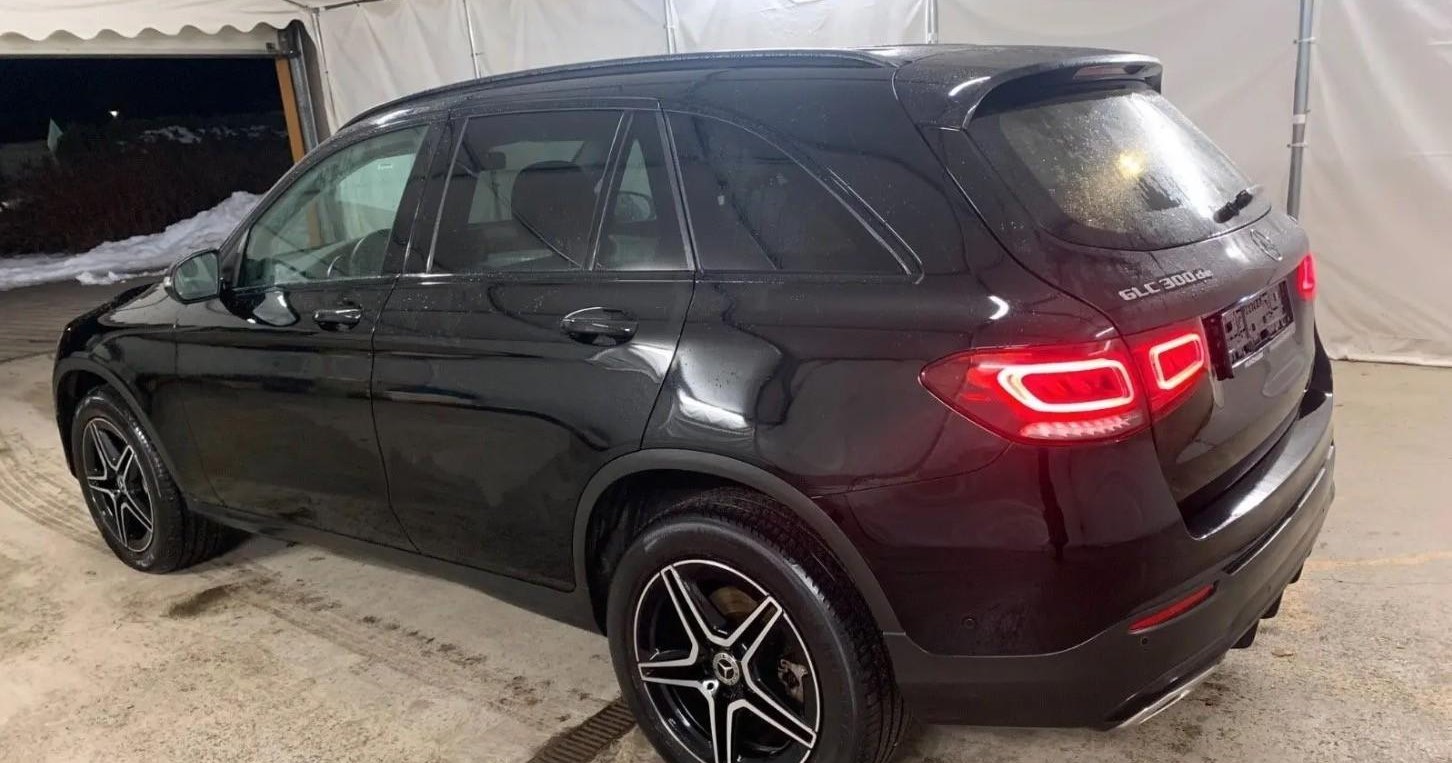 Mercedes-Benz GLC AMG Line 8