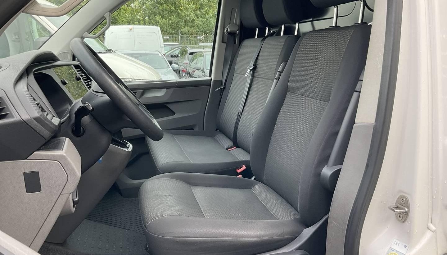Volkswagen Transporter FWD 10