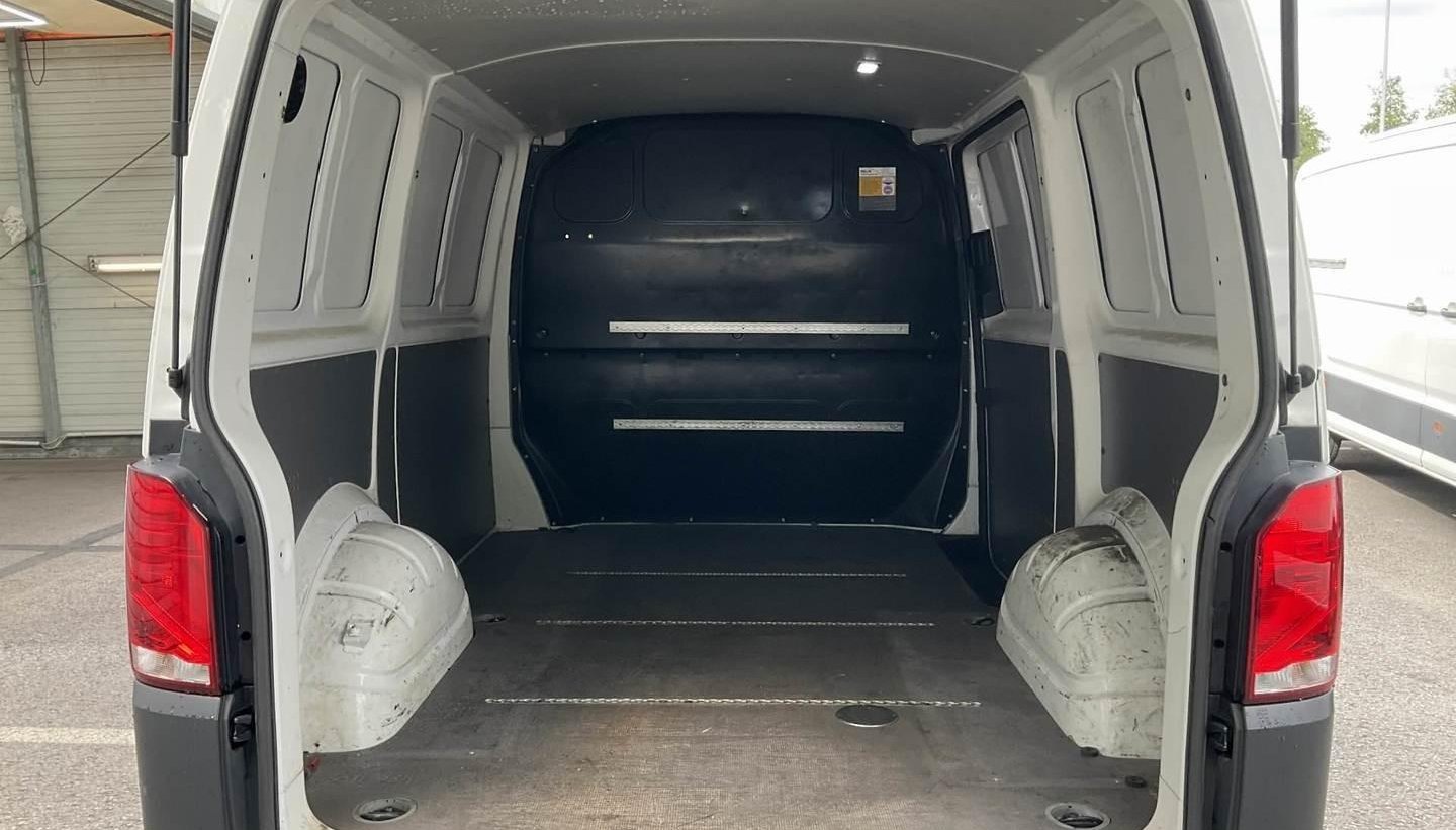 Volkswagen Transporter FWD 5