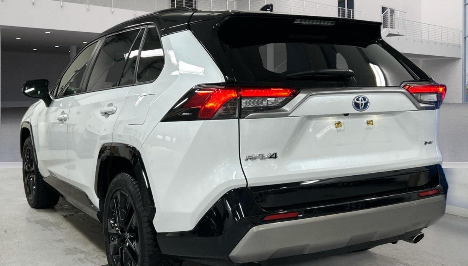Toyota RAV Style 3