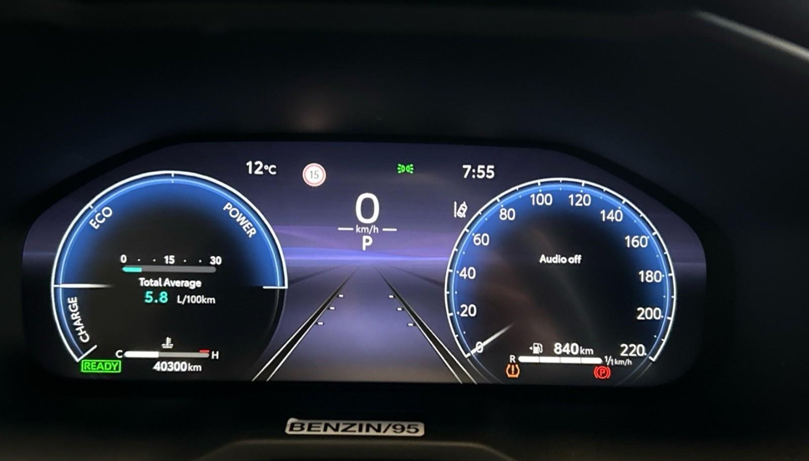 Toyota RAV Style 9