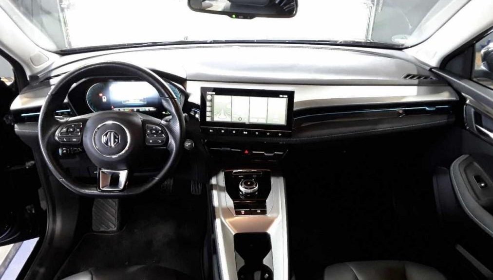MG MG5 Luxury 7