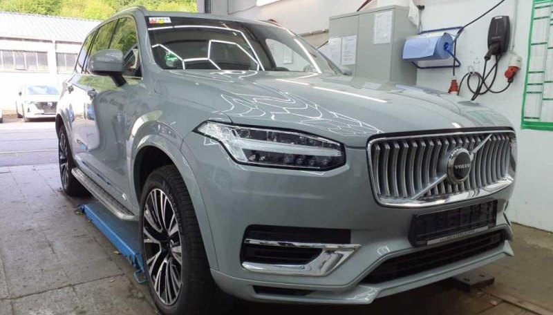 Volvo XC90 Plus Bright Recharge Plug-In Hybrid AWD 8
