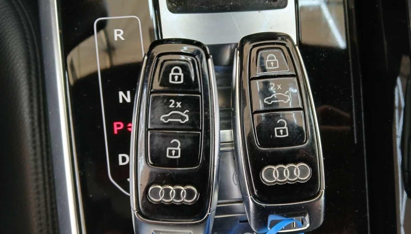 Audi Q7 55 TFSI quattro S-Line Ext. 7