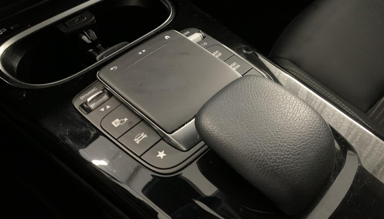 Mercedes-Benz CLA Progressive 12