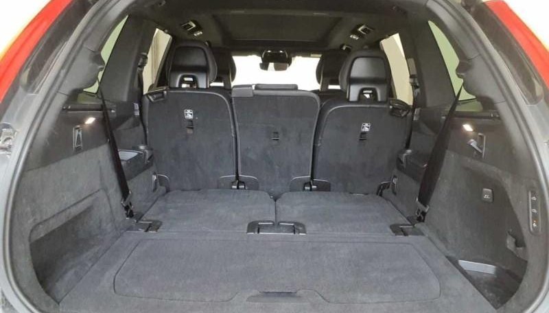 Volvo XC90 R Design AWD 8