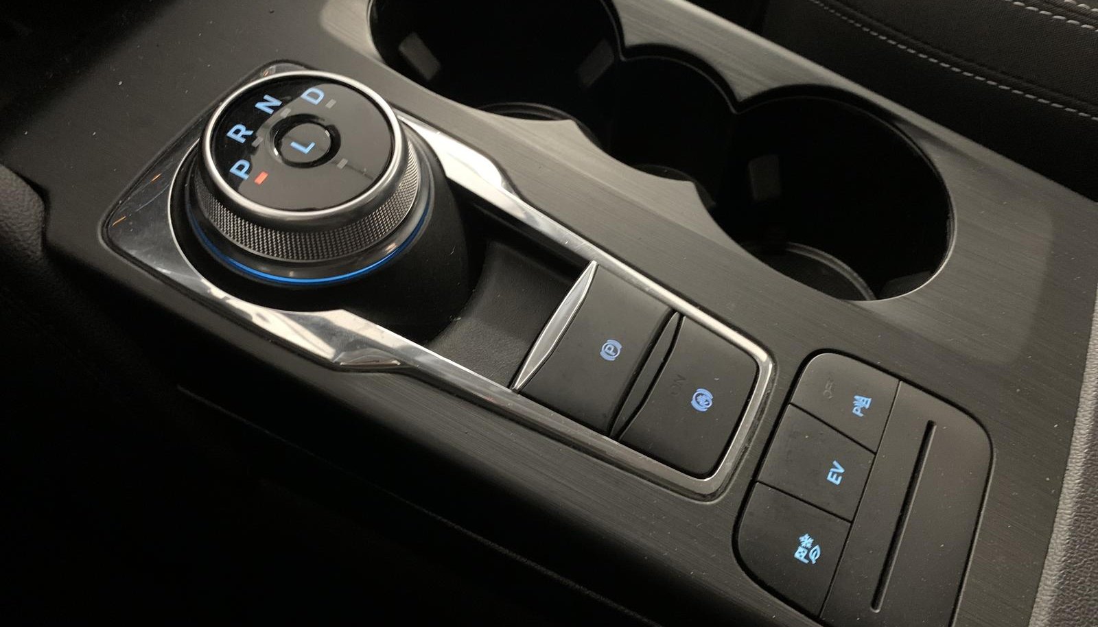 Ford Kuga PHEV Titanium 10
