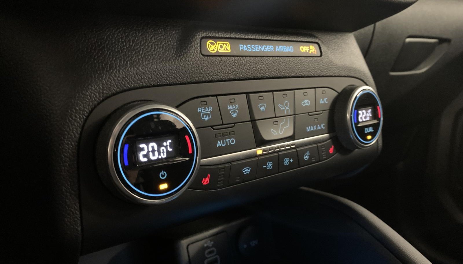 Ford Kuga PHEV Titanium 11