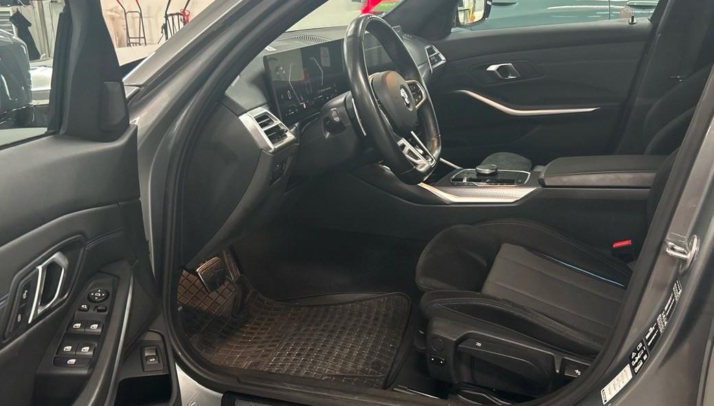 BMW 3 330 i xDrive M Sport 3