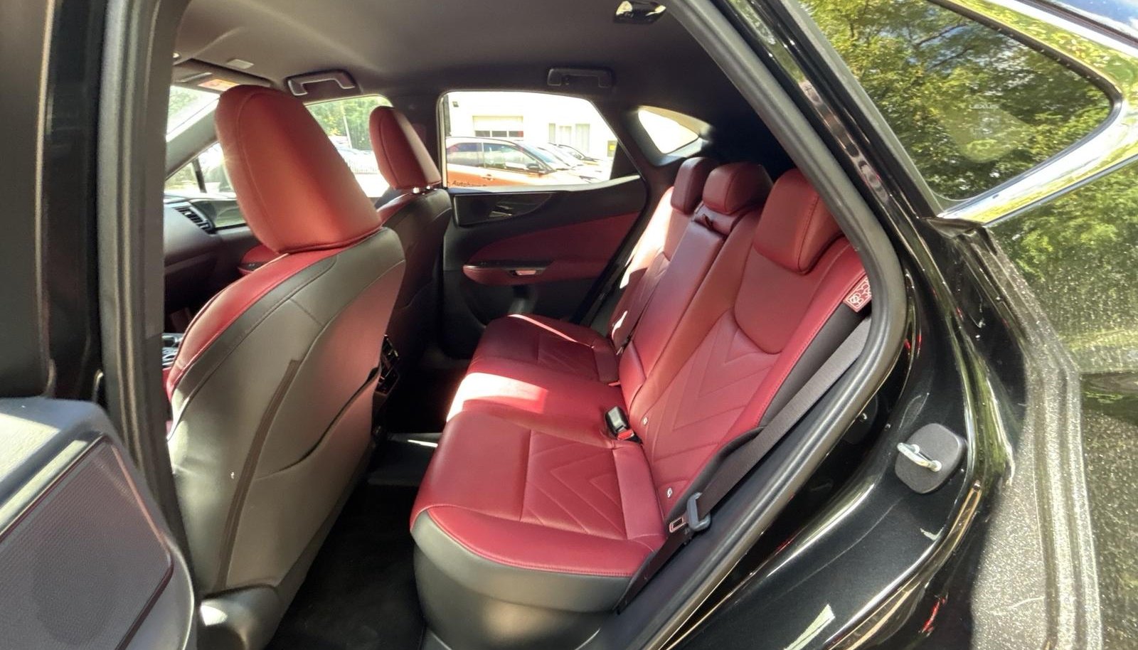 Lexus NX 450 h+ E-Four Executive 6
