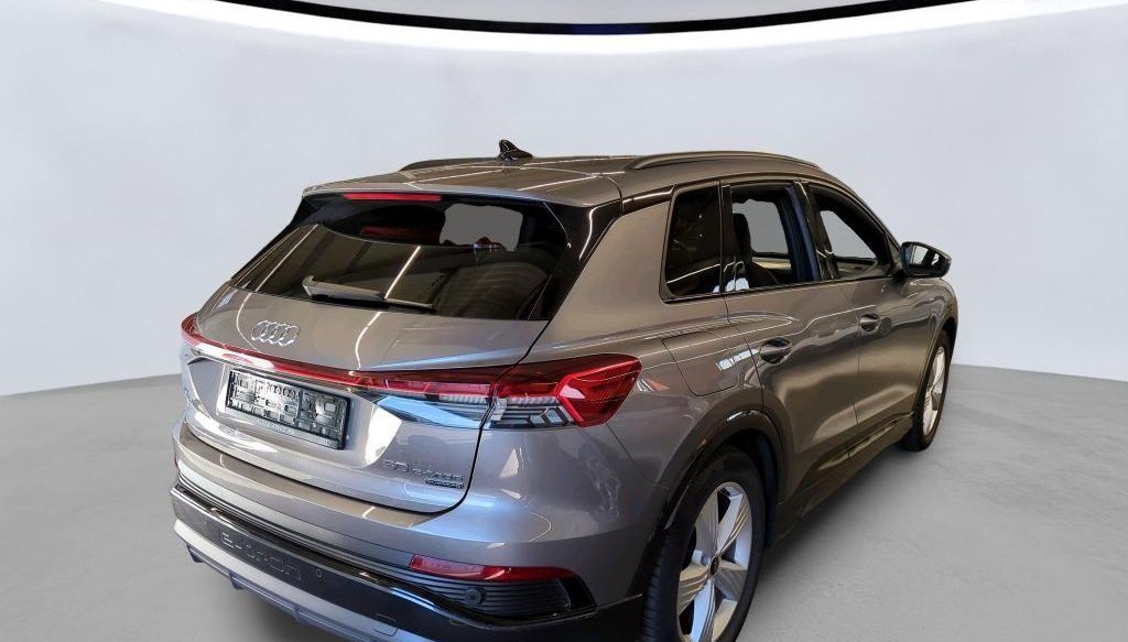 Audi Q4 S-Line Ext. 2