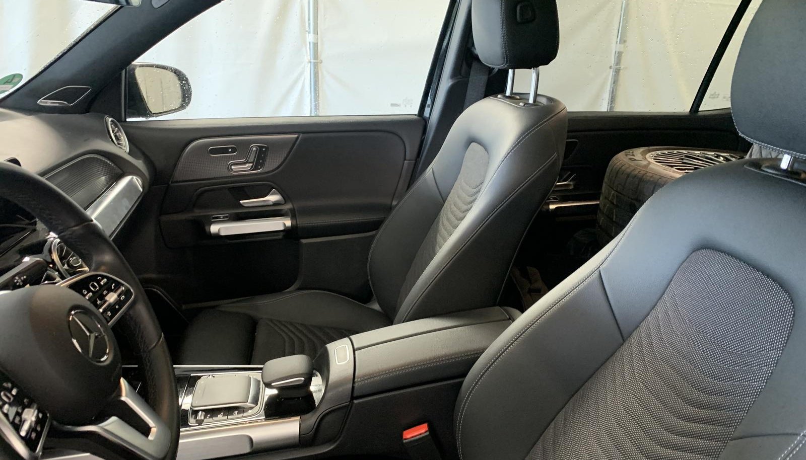 Mercedes-Benz EQB EQB 250+ 10