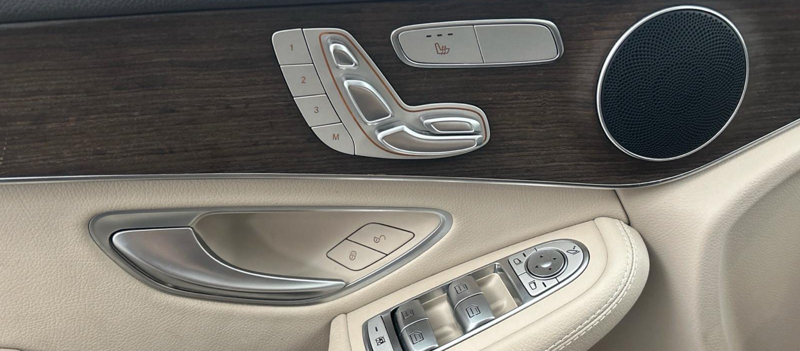 Mercedes-Benz GLC Exklusive Interieur 3