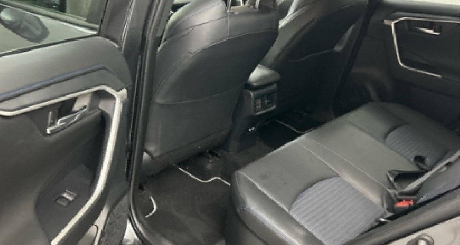 Toyota RAV Style 11