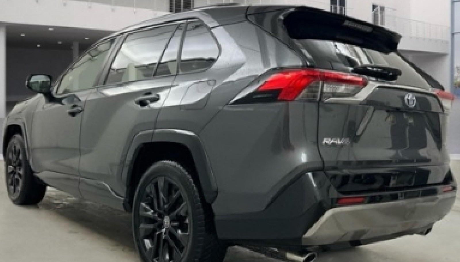 Toyota RAV Style 3
