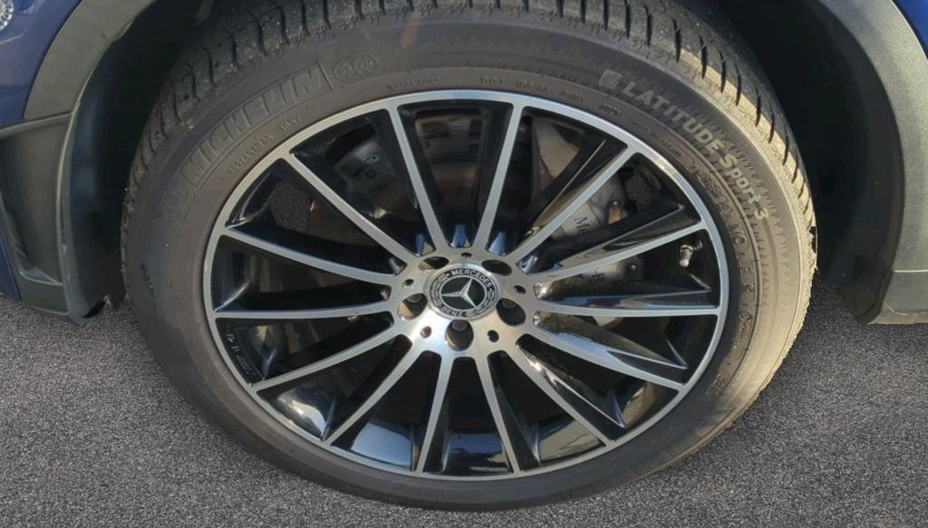 Mercedes-Benz GLC AMG Line 3