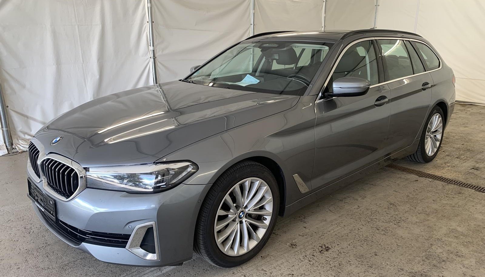 BMW 5 Luxury Line
