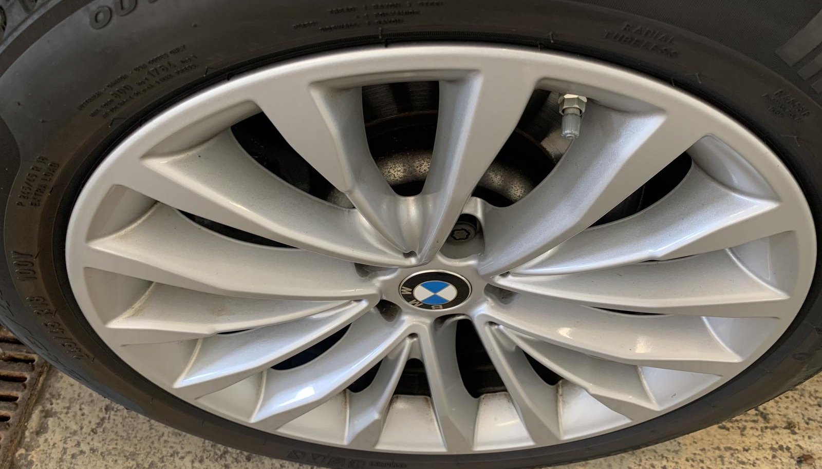 BMW 5 Luxury Line 10
