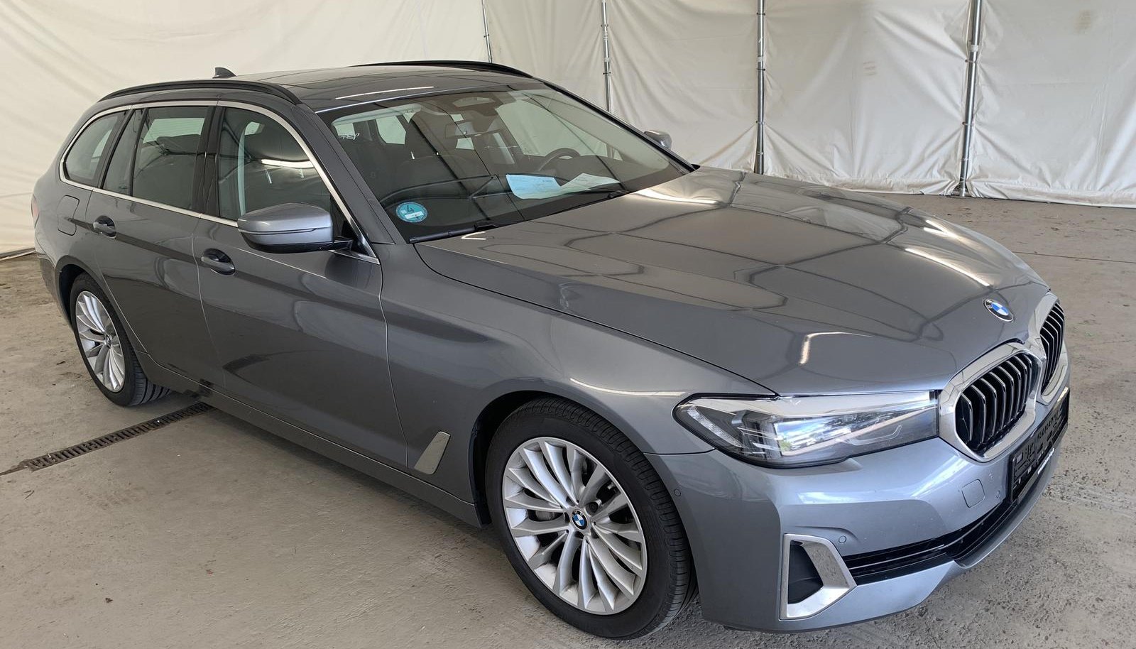 BMW 5 Luxury Line 2
