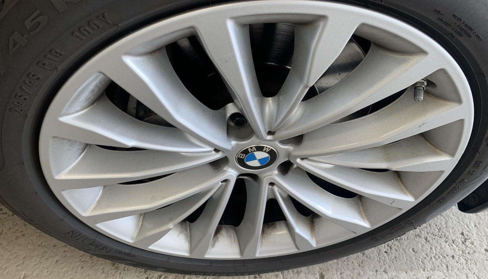 BMW 5 Luxury Line 3
