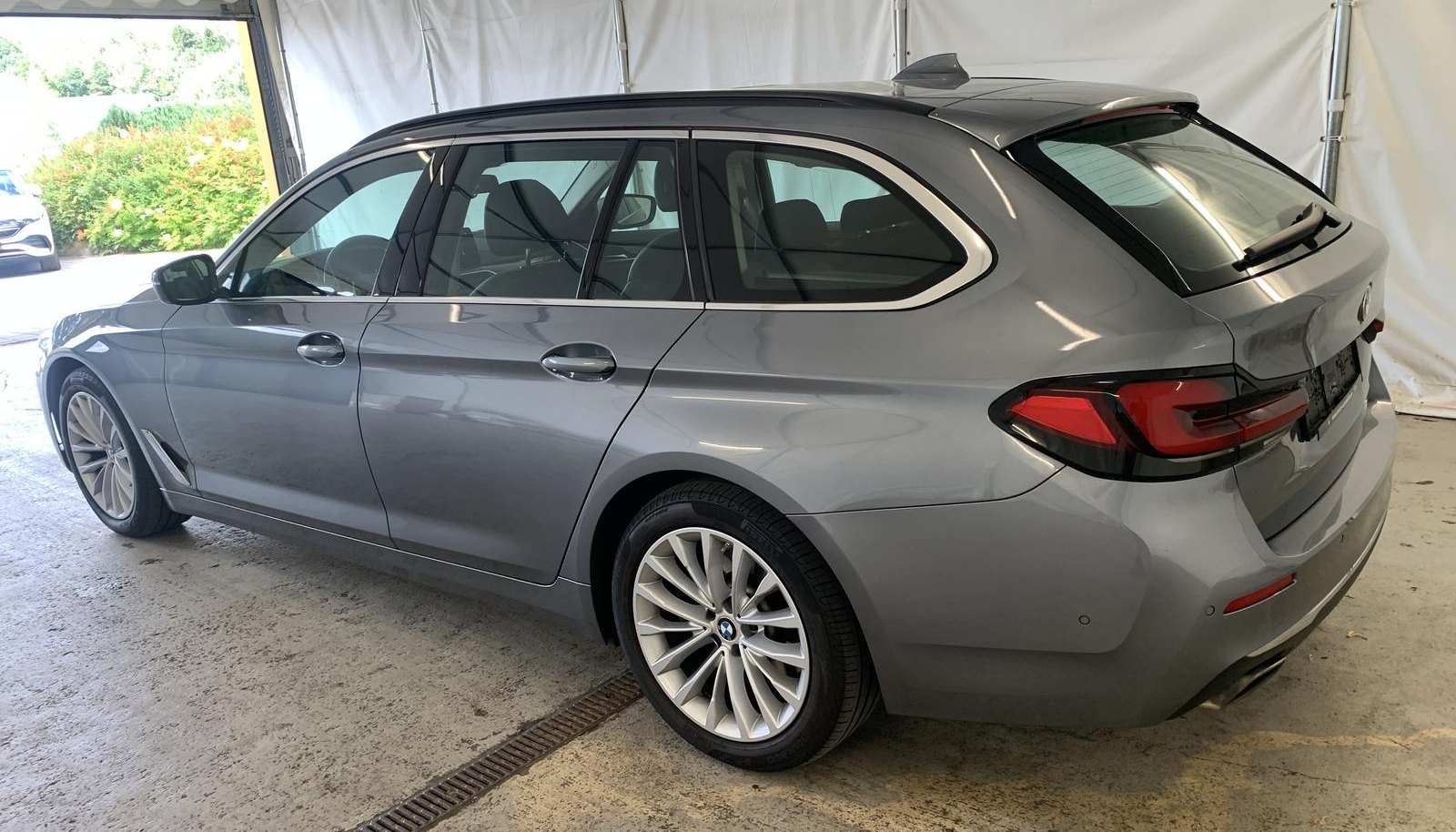 BMW 5 Luxury Line 9