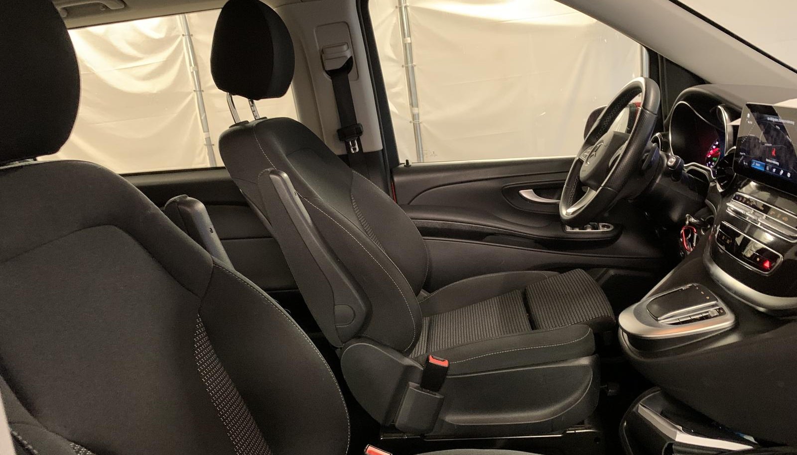 Mercedes-Benz EQV 300 lang 3
