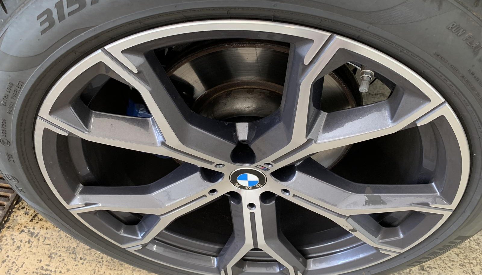 BMW X5 M Sport Pro 12