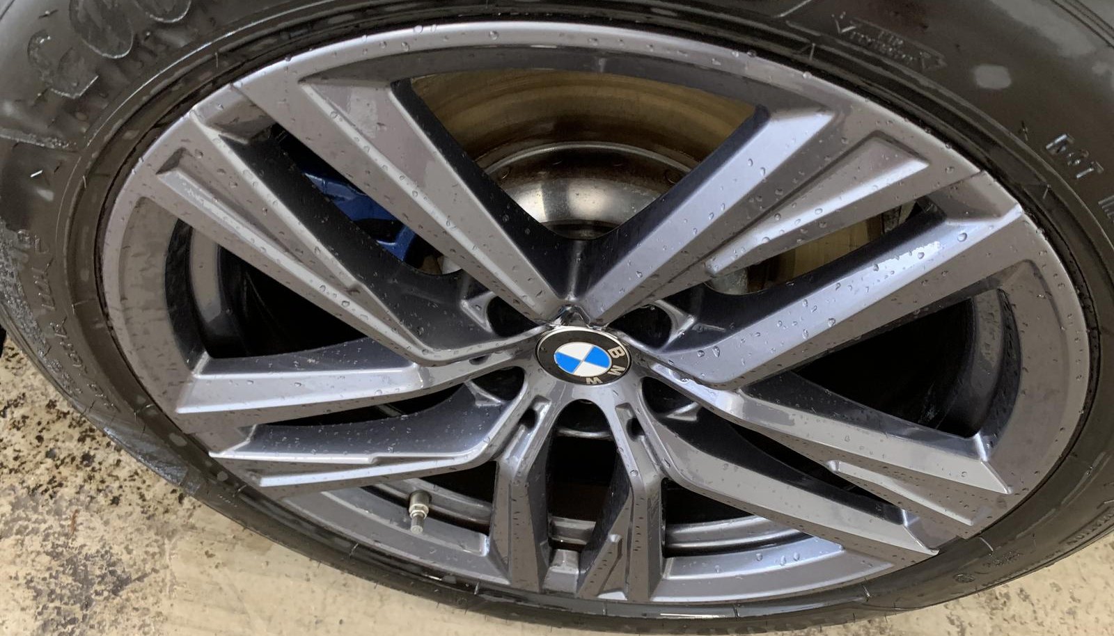 BMW i4 M Sport 7