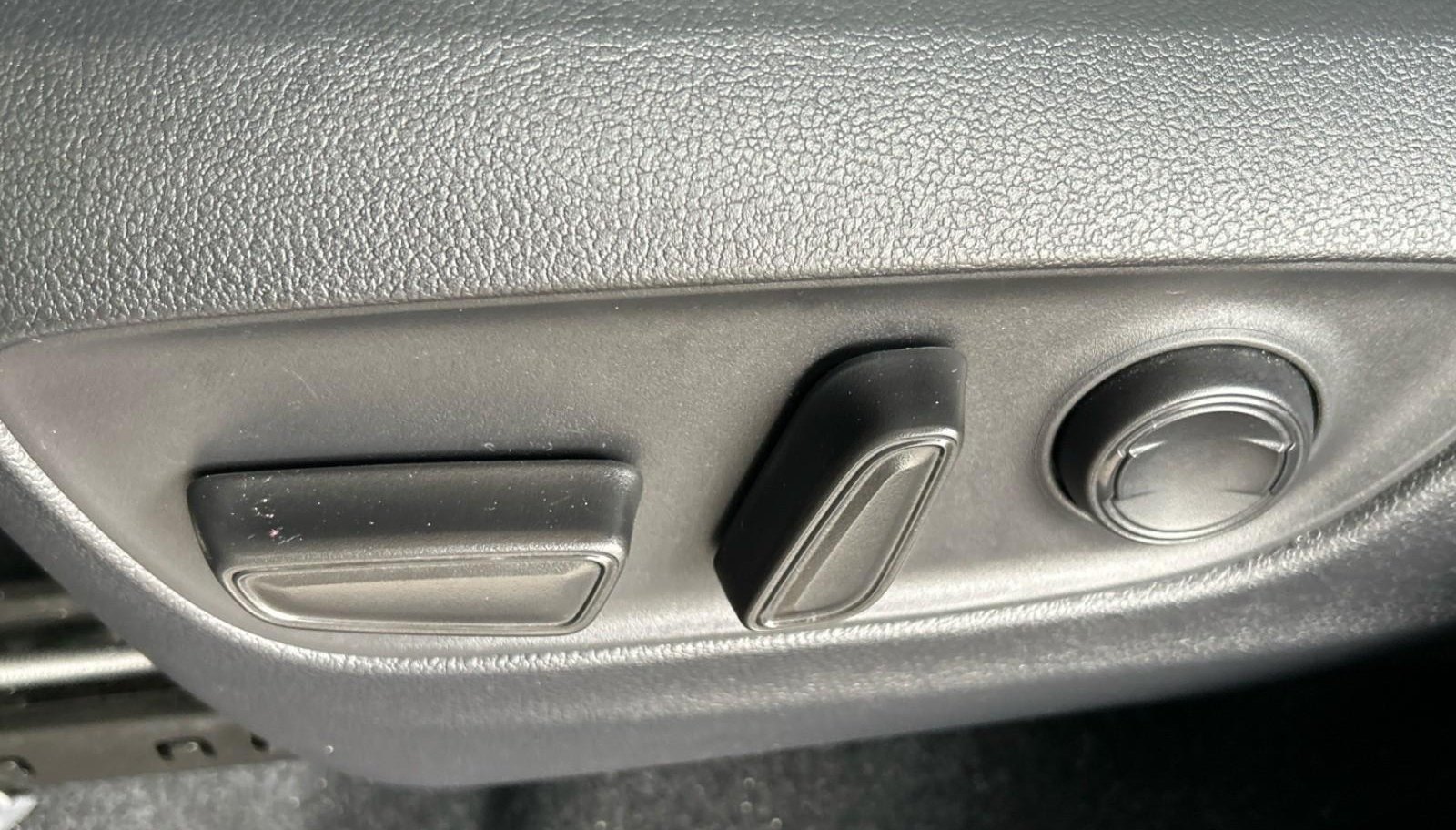 Toyota RAV Style 11