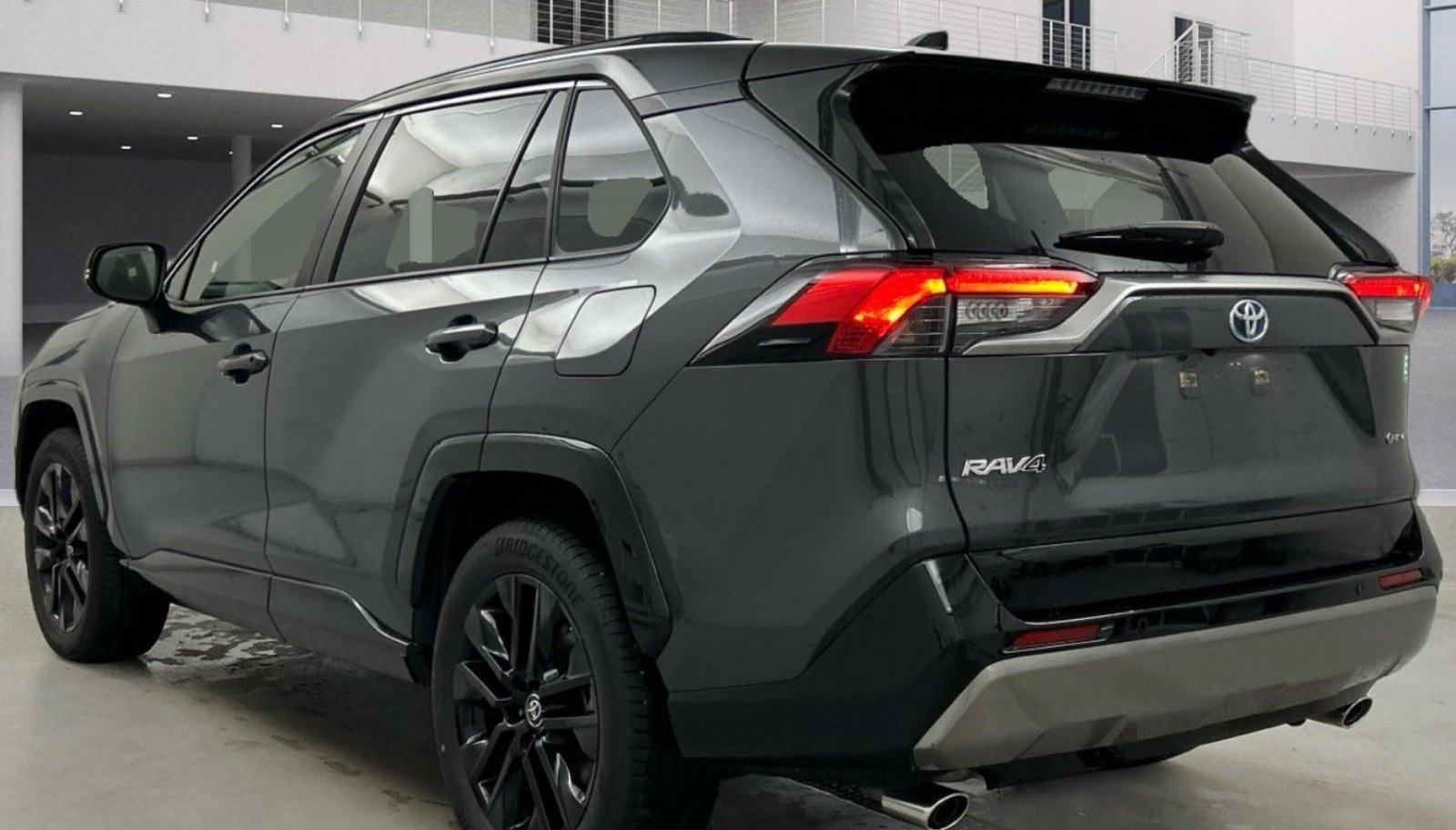 Toyota RAV Style 3