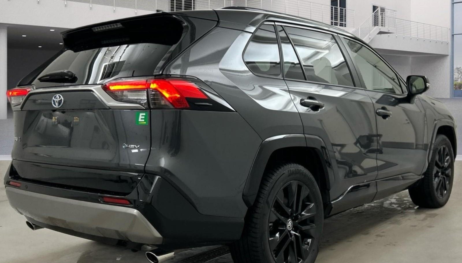 Toyota RAV Style 4