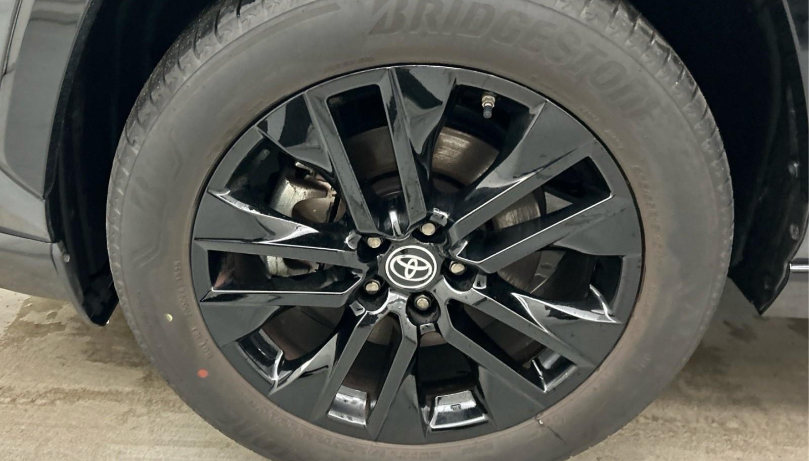 Toyota RAV Style 5