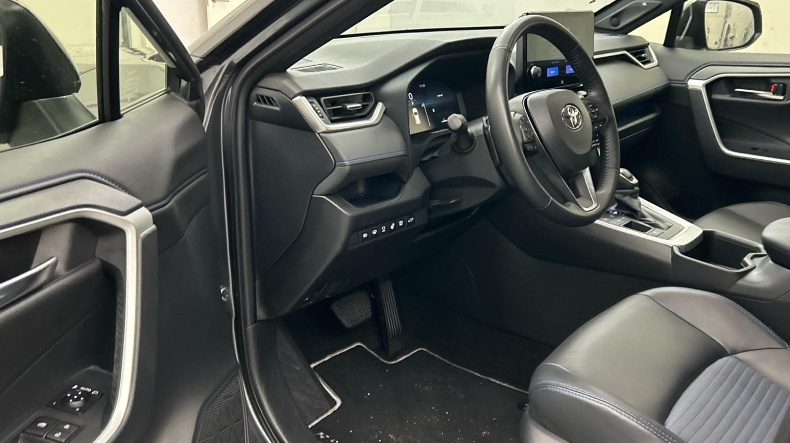 Toyota RAV Style 6