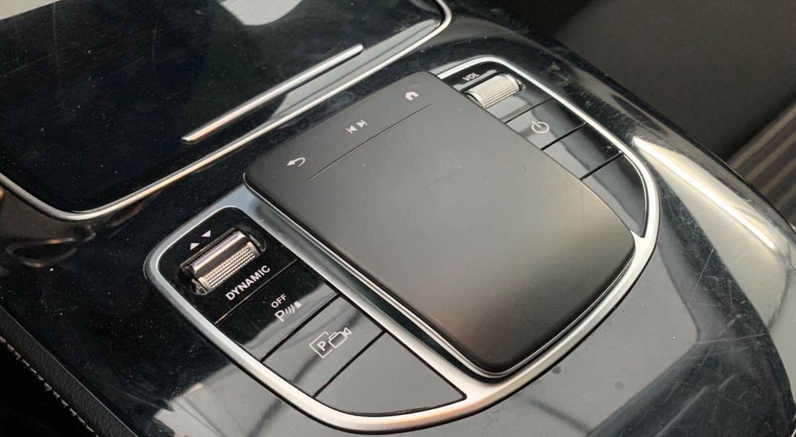 Mercedes-Benz E AVANTGARDE 10