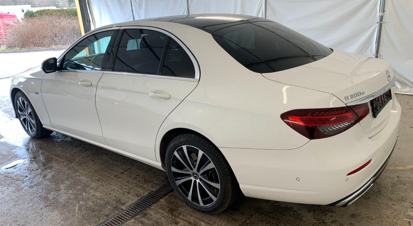 Mercedes-Benz E AVANTGARDE 3