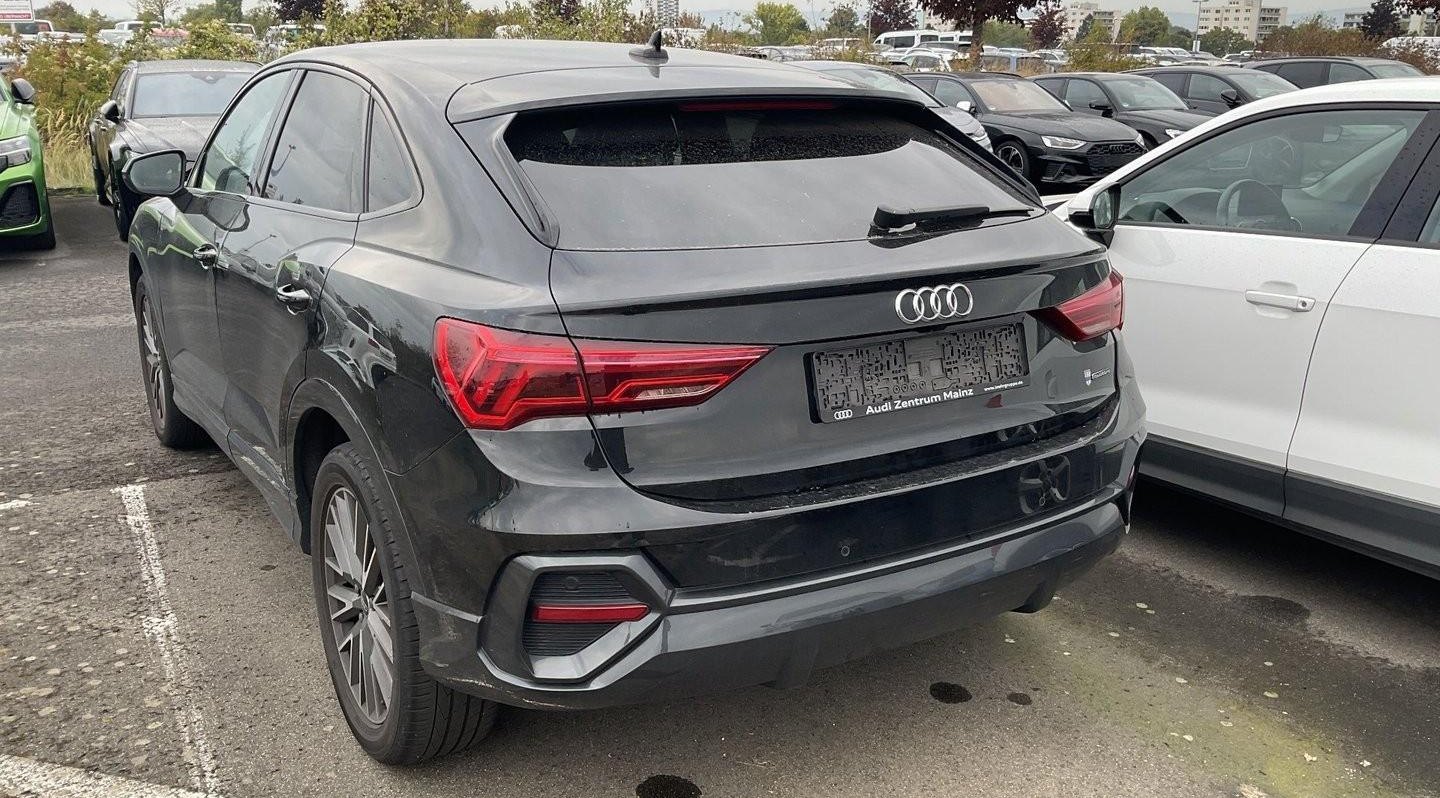 Audi Q3 40 TFSI quattro basis 5