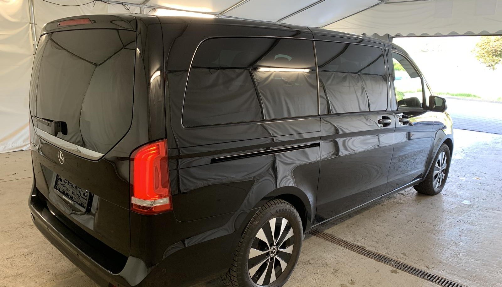 Mercedes-Benz EQV EQV 300 Lang 7