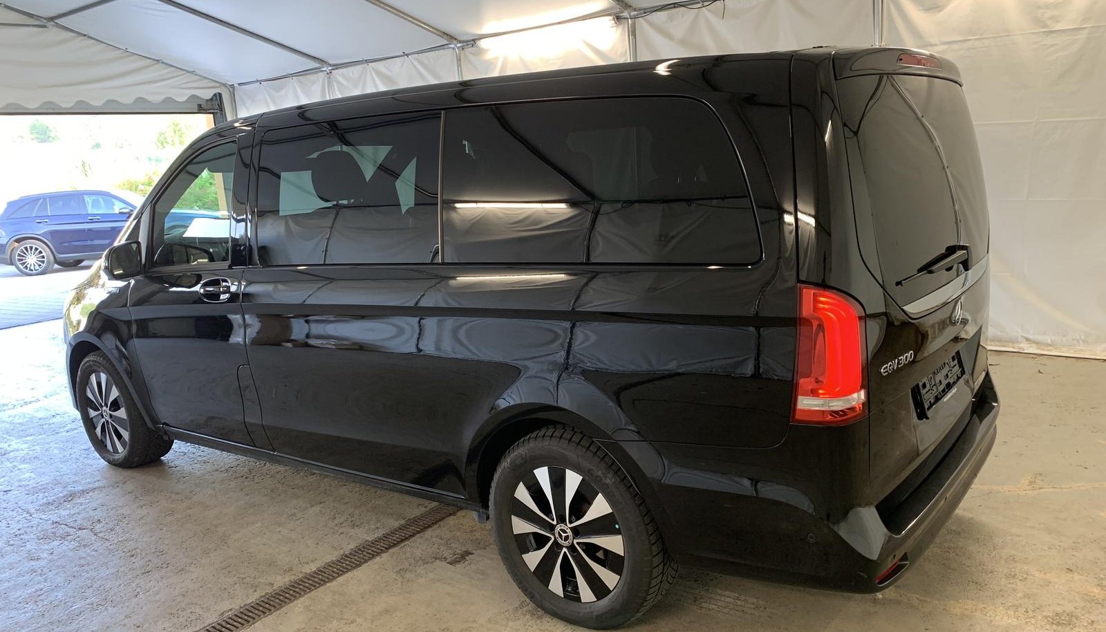 Mercedes-Benz EQV EQV 300 Lang 9
