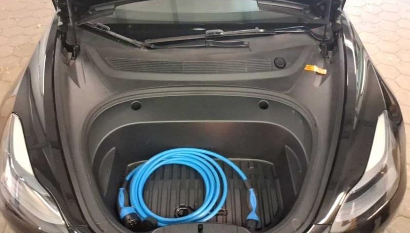 Tesla Model 3 Standard Range 11