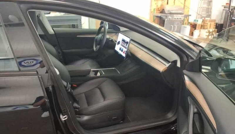 Tesla Model 3 Standard Range 6