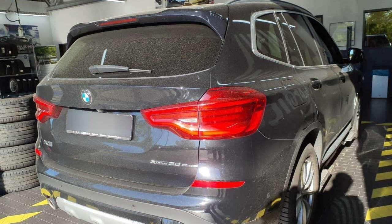 BMW X3 xDrive 30 e xLine 2