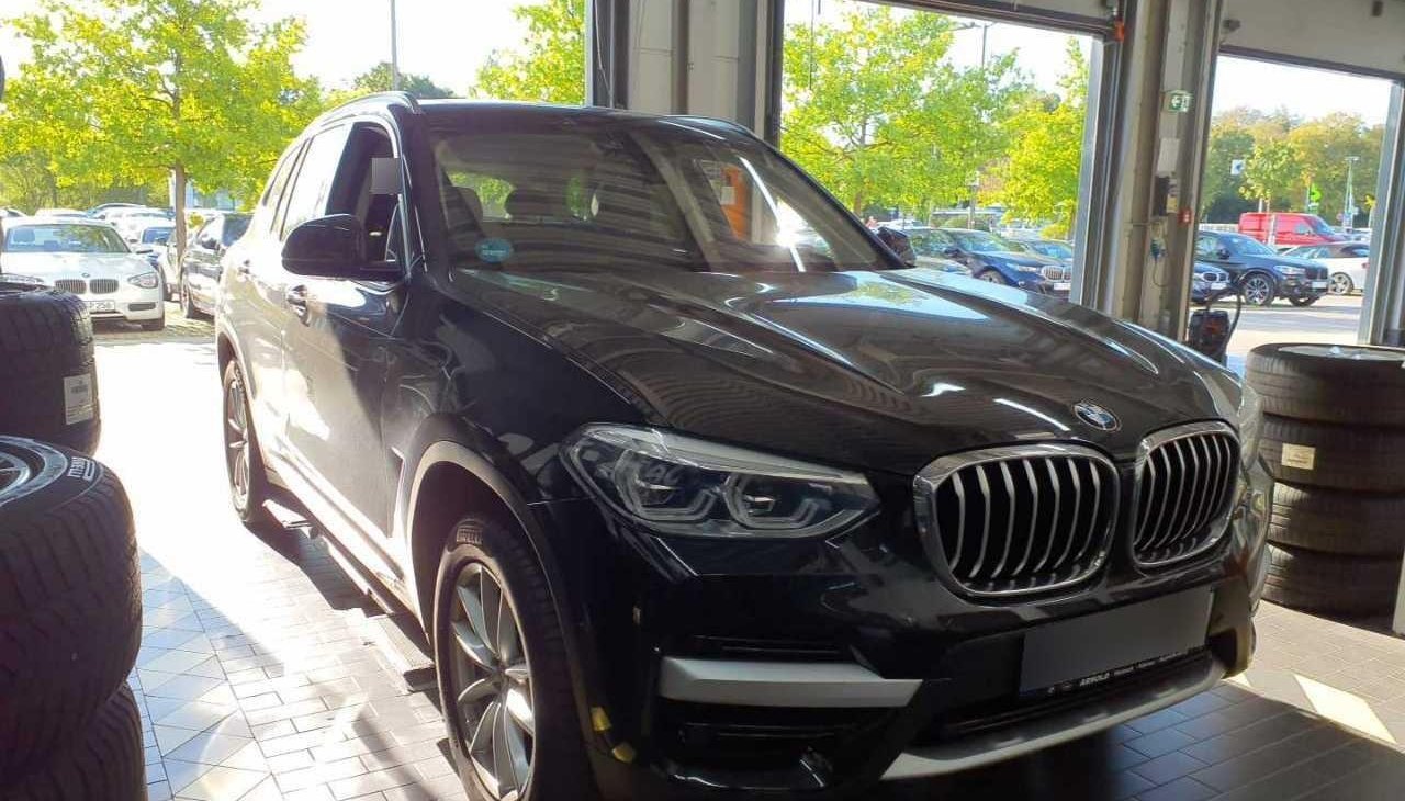 BMW X3 xDrive 30 e xLine 7