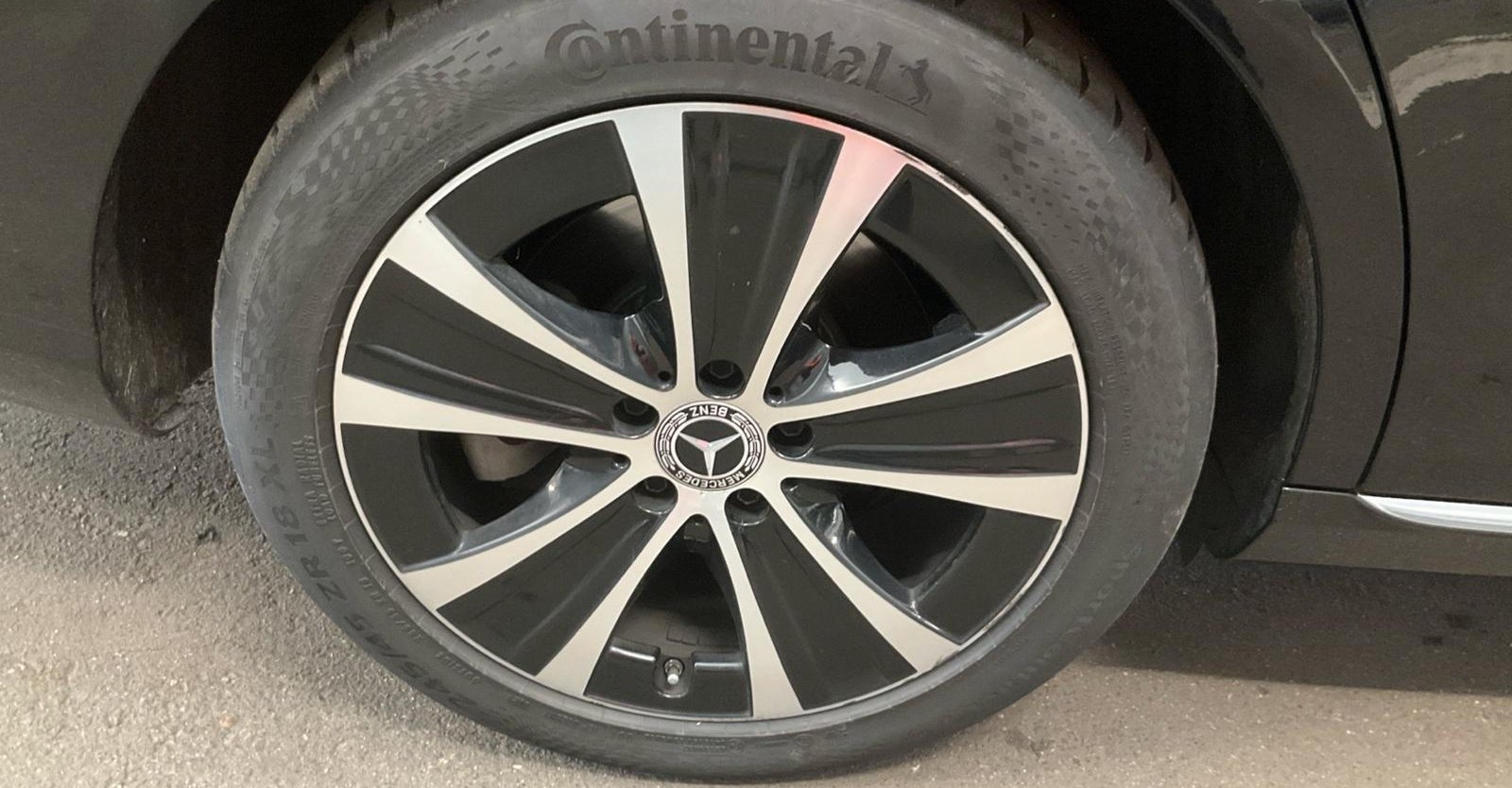Mercedes-Benz E EXCLUSIVE + AVANTGARDE 10
