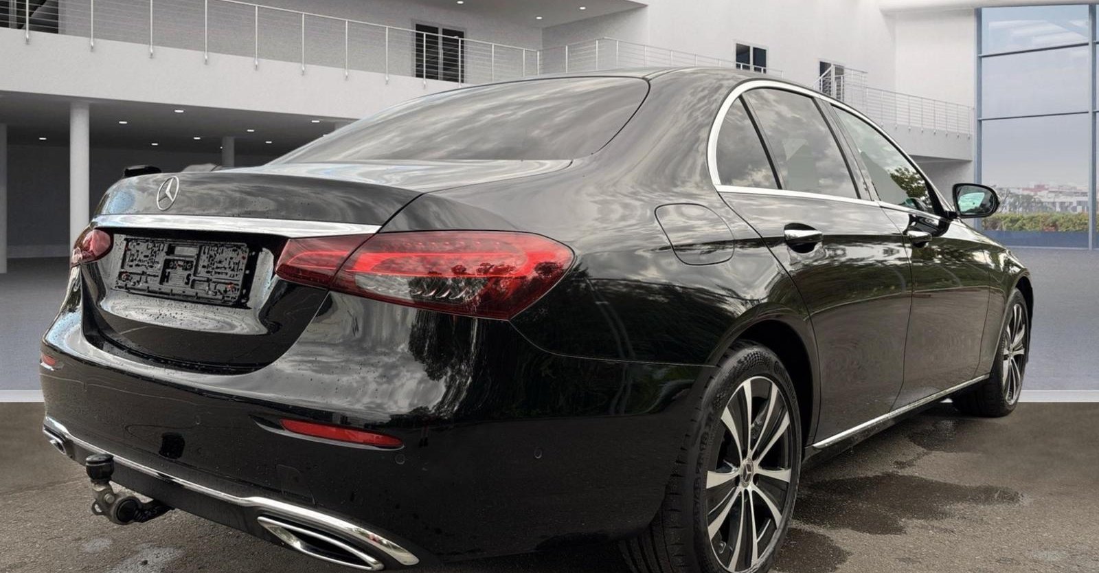 Mercedes-Benz E EXCLUSIVE + AVANTGARDE 4
