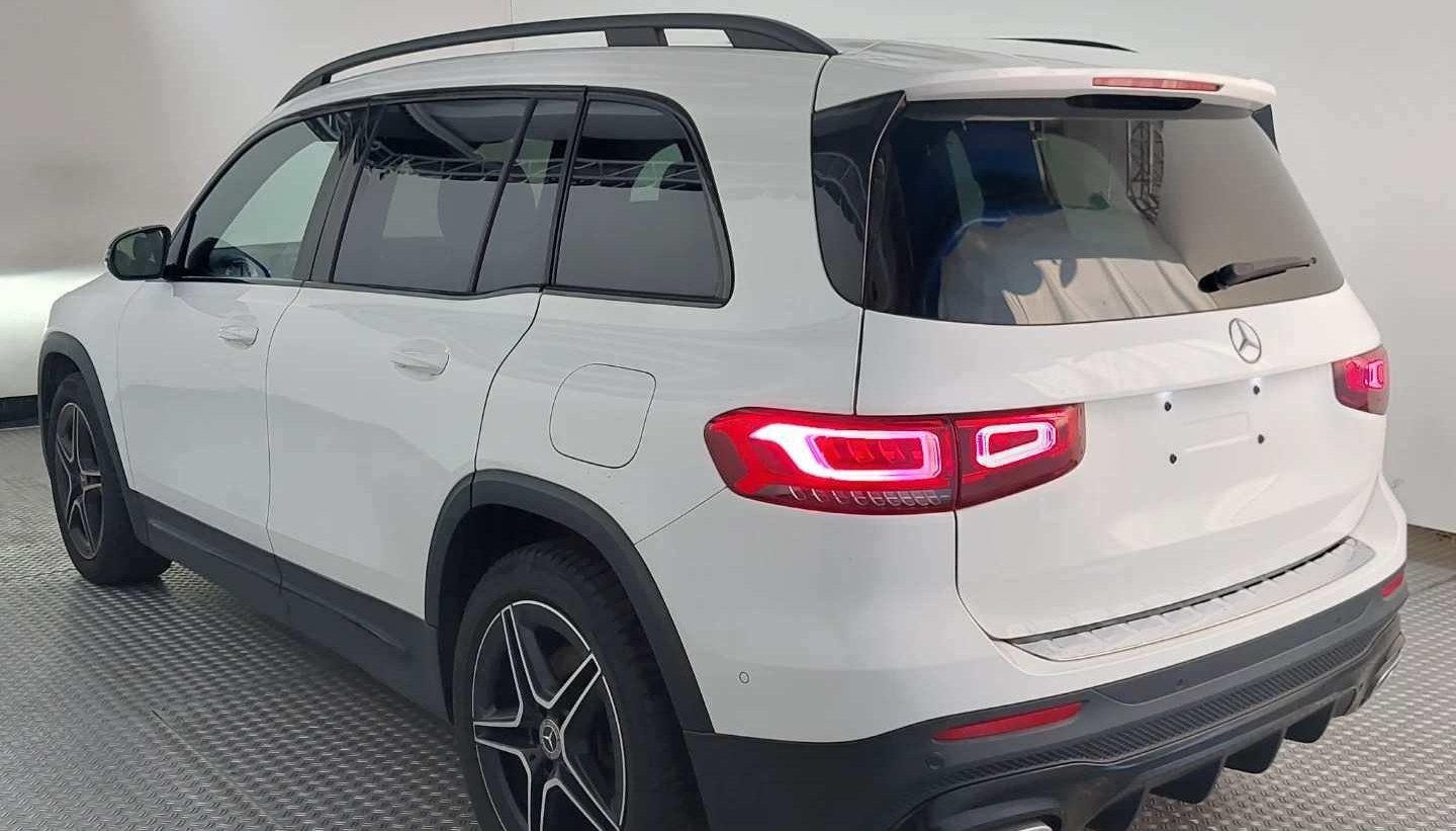 Mercedes-Benz GLB AMG Line 12