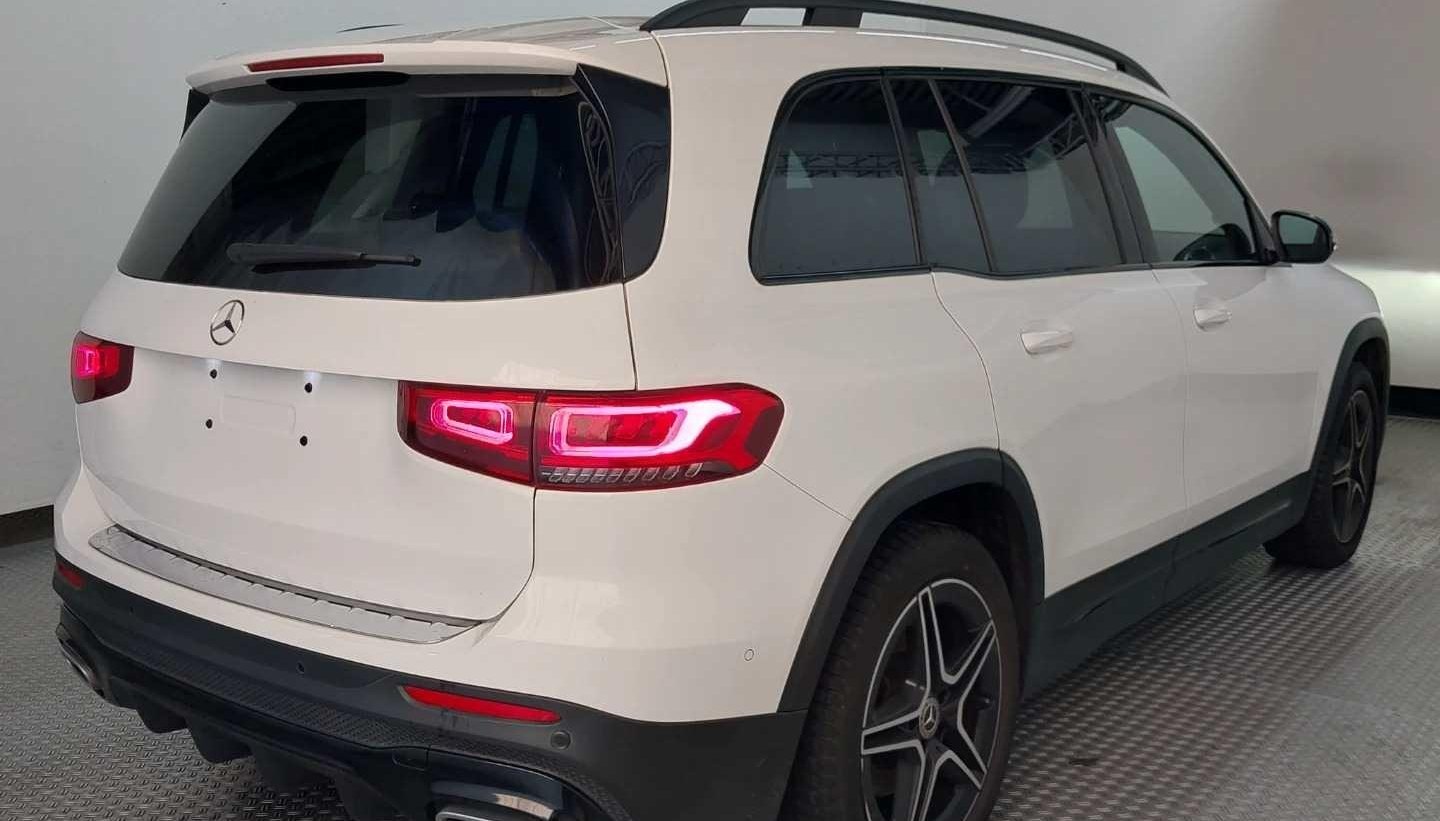 Mercedes-Benz GLB AMG Line 5