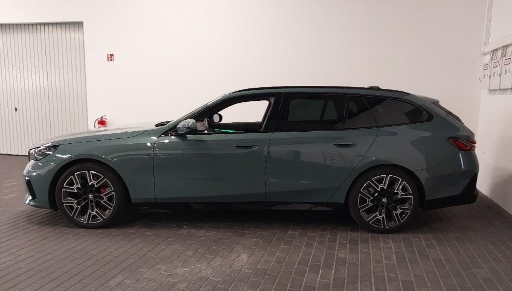 BMW 5 M Sport Pro 3