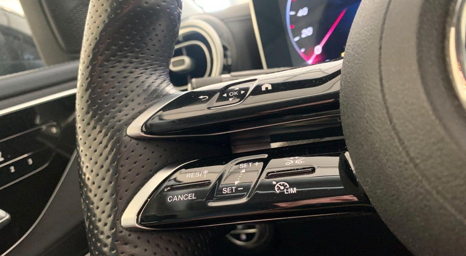Mercedes-Benz C AMG Line 11